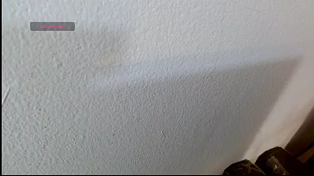 Snapshot of scarlet1609 chatting on August 4, 2026, 3:27 pm scarlet1609 online show from August 4, 2026, 3:27 pm