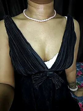 Snapshot of Piyu_x chatting on April 18, 2026, 7:07 pm Piyu x online show from April 18, 2026, 7:07 pm