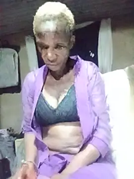 Snapshot of Naughtygrany chatting on July 4, 2026, 7:07 pm Naughtygrany online show from July 4, 2026, 7:07 pm