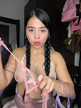 mimihot777 online show from April 5, 2026, 12:28 am