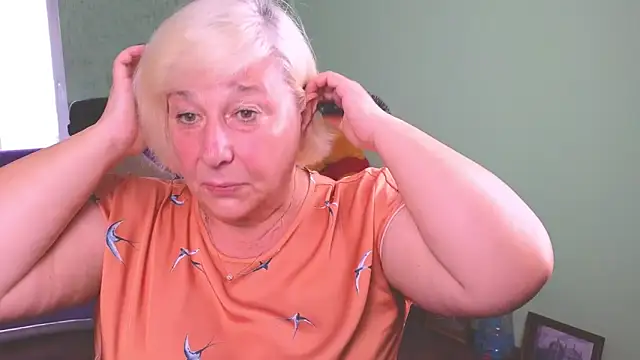 Snapshot of Milane_Milky chatting on May 26, 2026, 5:16 am Milane Milky online show from May 26, 2026, 5:16 am
