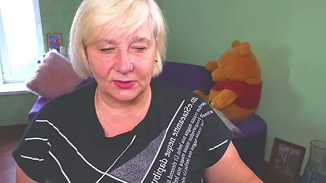 Snapshot of Milane_Milky chatting on May 29, 2026, 5:46 am Milane Milky online show from May 29, 2026, 5:46 am