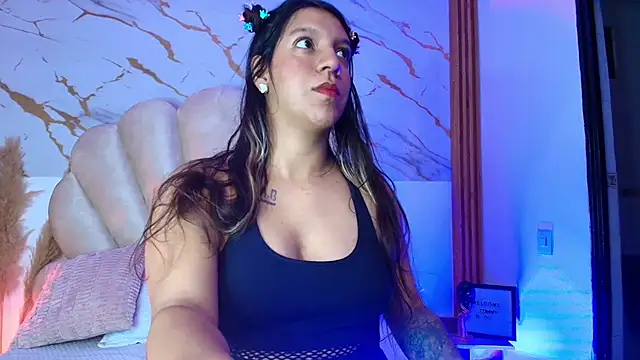 Lunaa Rossee online show from April 1, 2026, 11:55 am