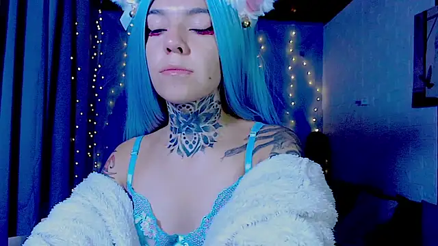 LannieGonzales online show from April 21, 2026, 1:17 pm