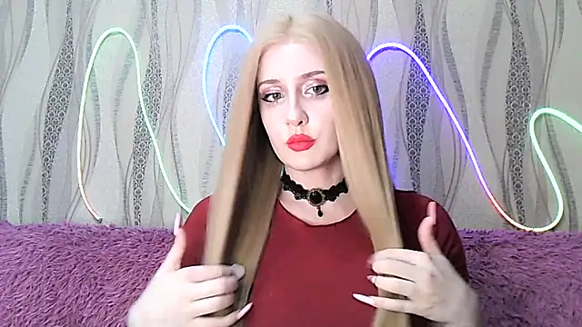 MissRoseSweet online show from April 10, 2026, 7:10 pm