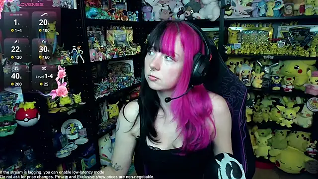 Snapshot of CutieTracer chatting on July 19, 2026, 12:46 pm CutieTracer online show from July 19, 2026, 12:46 pm