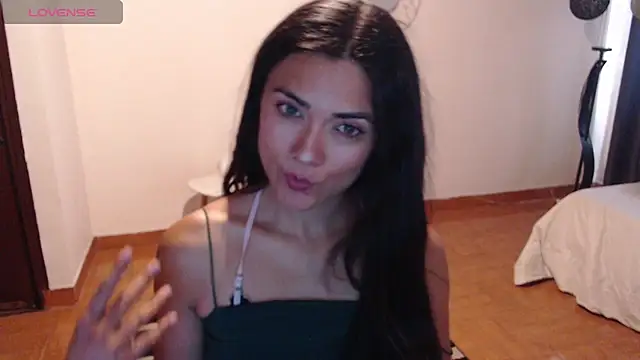 Snapshot of FreyaRouge chatting on April 11, 2026, 3:16 pm FreyaRouge online show from April 11, 2026, 3:16 pm