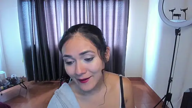 Snapshot of FreyaRouge chatting on July 11, 2026, 6:41 pm FreyaRouge online show from July 11, 2026, 6:41 pm