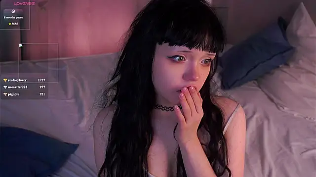 CandiceDossantos online show from April 1, 2026, 1:41 pm