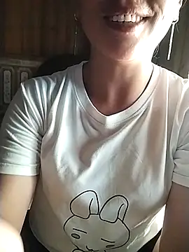 Lisa-aa online show from April 9, 2026, 6:19 am