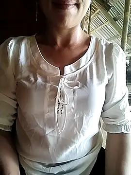 Lisa-aa online show from April 14, 2026, 5:23 am