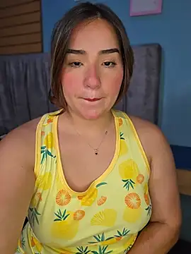 Snapshot of Salma_saad chatting on July 16, 2026, 9:01 pm Salma saad online show from July 16, 2026, 9:01 pm