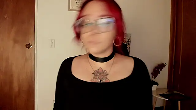 Violett Sykes online show from April 9, 2026, 3:52 am