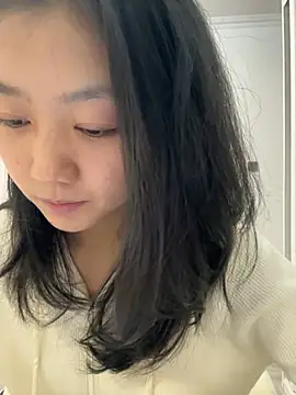 Shanshan 1267 online show from April 14, 2026, 12:21 pm