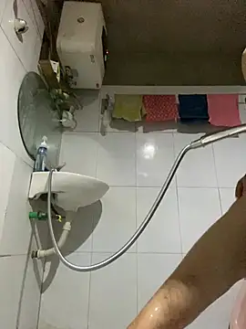 Elisa-a online show from April 16, 2026, 3:13 pm