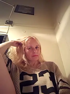 RinaSunX online show from April 2, 2026, 1:24 am