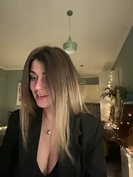 Rita Tease online show from April 14, 2026, 6:02 pm