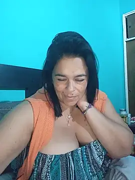 Snapshot of lucianamorocha chatting on May 18, 2026, 11:26 am lucianamorocha online show from May 18, 2026, 11:26 am