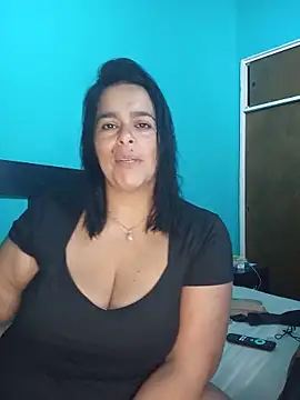 lucianamorocha online show from June 9, 2026, 2:18 pm