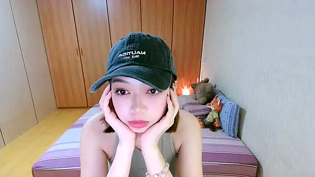 sherry ss02 online show from April 15, 2026, 7:58 pm