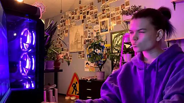 DarylLarrow online show from April 1, 2026, 6:16 pm