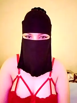 Snapshot of Queen_Lola chatting on June 30, 2026, 1:33 pm Queen Lola online show from June 30, 2026, 1:33 pm