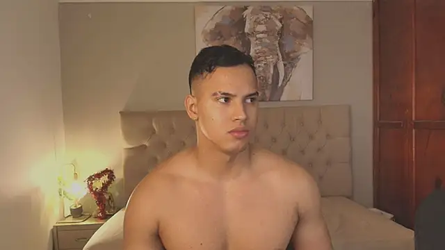 Snapshot of Maxi_and_Ares chatting on May 24, 2026, 11:54 am Maxi and Ares online show from May 24, 2026, 11:54 am