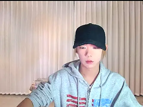 Snapshot of wumei-001 chatting on April 16, 2026, 12:28 pm wumei-001 online show from April 16, 2026, 12:28 pm