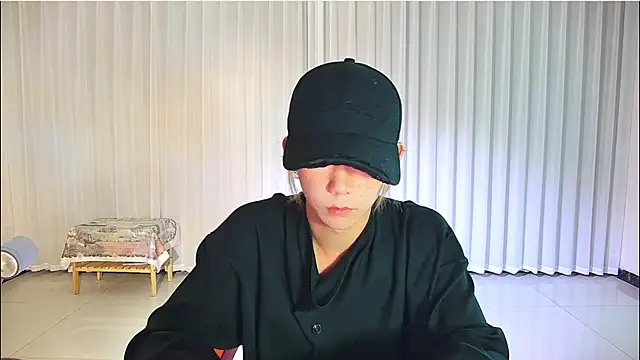 Snapshot of wumei-001 chatting on April 9, 2026, 6:19 am wumei-001 online show from April 9, 2026, 6:19 am