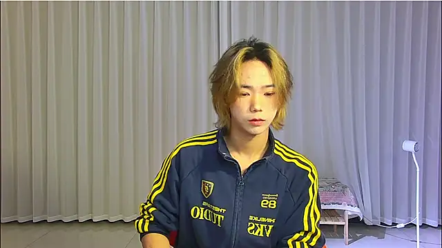 Snapshot of wumei-001 chatting on April 3, 2026, 11:16 am wumei-001 online show from April 3, 2026, 11:16 am