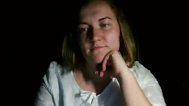 TinaKittyX online show from May 3, 2026, 9:40 pm