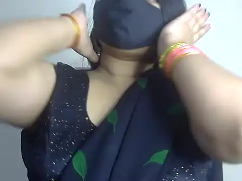 Bitchin Riya online show from April 15, 2026, 7:36 am