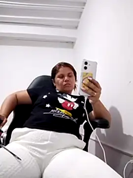 Zafiro MD online show from April 15, 2026, 12:16 am