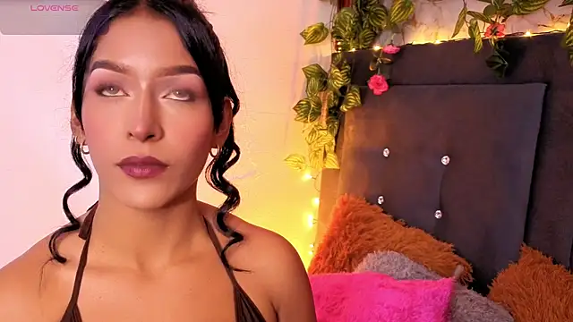 Snapshot of Alisse_Storm chatting on April 9, 2026, 12:33 pm Alisse Storm online show from April 9, 2026, 12:33 pm