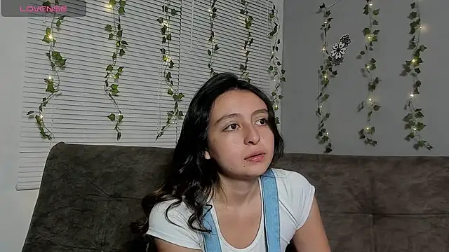 Snapshot of Lala_fluffy chatting on July 10, 2026, 8:31 pm Lala fluffy online show from July 10, 2026, 8:31 pm