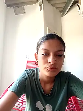 Snapshot of Lyra_Siren chatting on April 3, 2026, 4:35 pm Lyra Siren online show from April 3, 2026, 4:35 pm