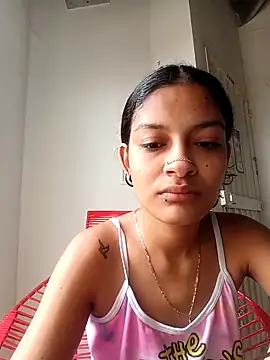 Snapshot of Lyra_Siren chatting on April 16, 2026, 2:07 pm Lyra Siren online show from April 16, 2026, 2:07 pm