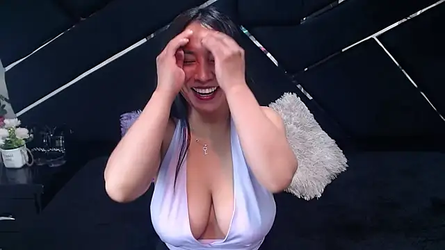 Snapshot of SalmaSantos_ chatting on May 29, 2026, 2:28 am SalmaSantos online show from May 29, 2026, 2:28 am