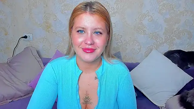 Snapshot of Simply_Alex chatting on May 25, 2026, 1:05 am Simply Alex online show from May 25, 2026, 1:05 am