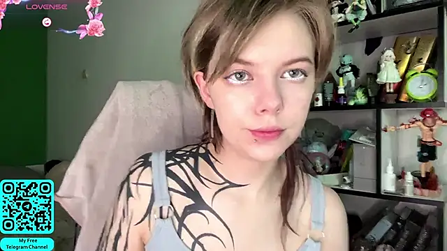 Snapshot of MadalynNosel chatting on June 8, 2026, 7:09 am MadalynNosel online show from June 8, 2026, 7:09 am