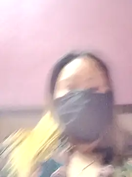 Bristy BigBoobs online show from April 17, 2026, 4:10 pm
