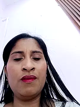 Snapshot of SofiaMendez1_ chatting on April 9, 2026, 4:24 pm SofiaMendez1 online show from April 9, 2026, 4:24 pm