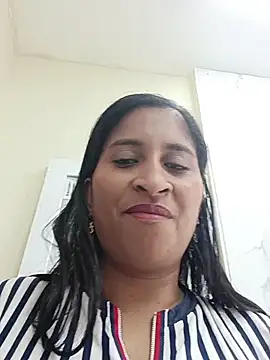 Snapshot of SofiaMendez1_ chatting on July 9, 2026, 1:54 pm SofiaMendez1 online show from July 9, 2026, 1:54 pm