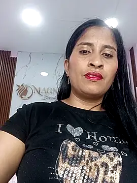 Snapshot of SofiaMendez1_ chatting on April 14, 2026, 3:39 pm SofiaMendez1 online show from April 14, 2026, 3:39 pm