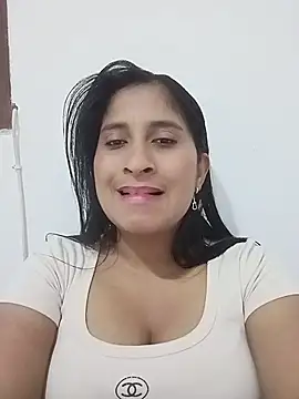 Snapshot of SofiaMendez1_ chatting on July 5, 2026, 11:22 pm SofiaMendez1 online show from July 5, 2026, 11:22 pm