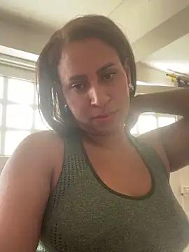 Katiuscavega online show from April 28, 2026, 2:21 pm