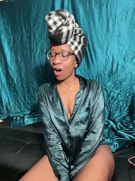 Fijixxxx online show from April 17, 2026, 4:04 am