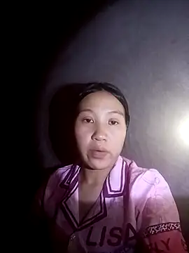 lucynguyen2 online show from April 3, 2026, 3:18 pm