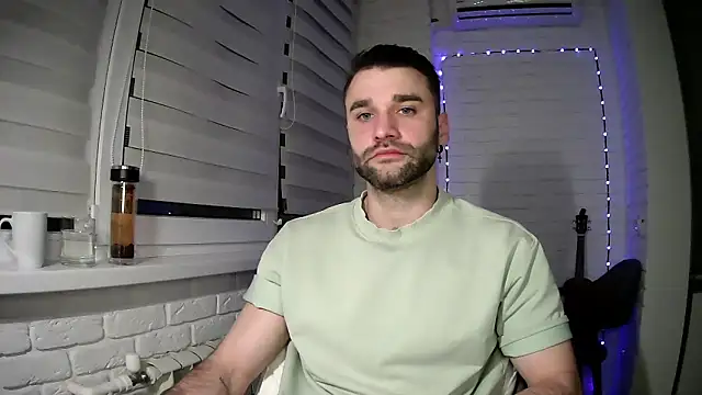 DaddySlava online show from April 10, 2026, 6:26 pm