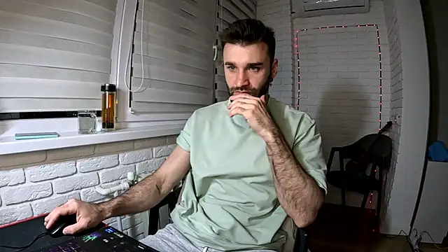 DaddySlava online show from April 16, 2026, 8:53 pm